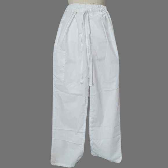 GRAB A HANDFUL OF HOSPITAL SCRUBS SIZE L - Picture 2 of 6